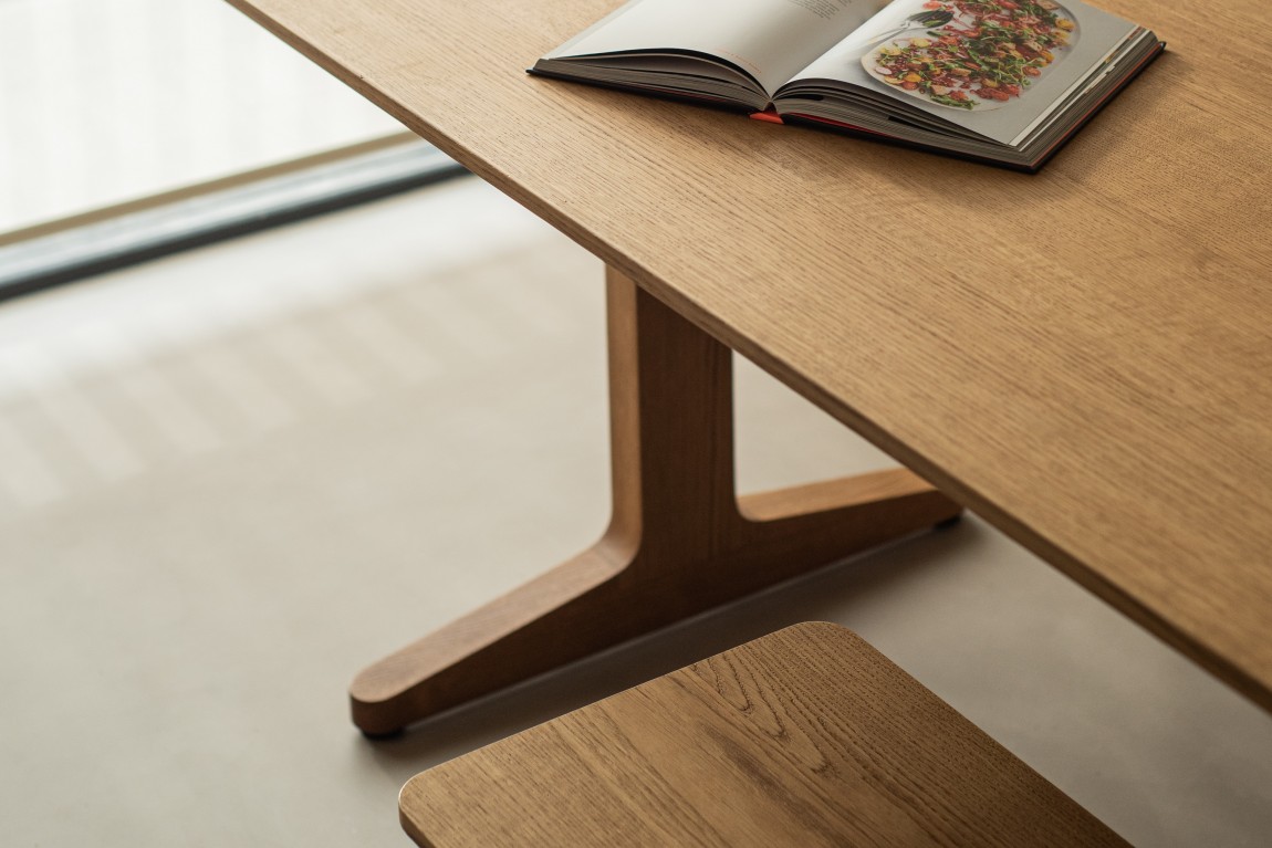 Loughton Dining Table