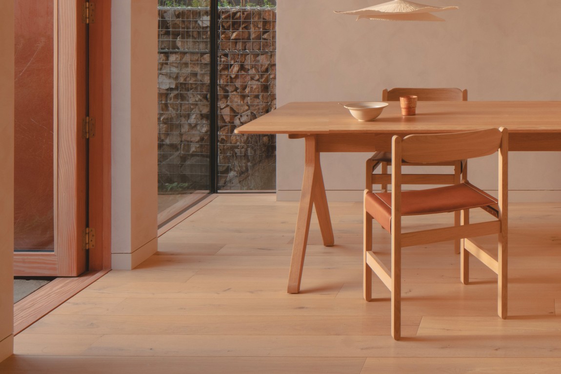 Valerie Dining Table